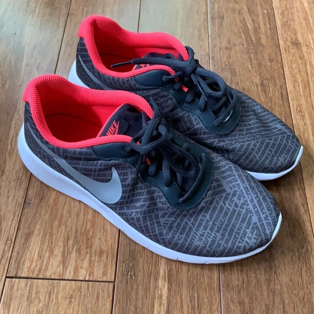 NIKE Flex Lite Weight Athletic Sneaker sz 7Y/8.5W - Picture 2 of 7